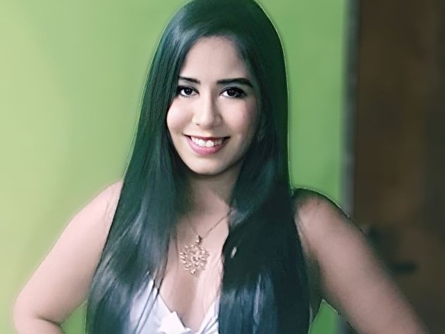 Karenlatina's profile - Image n°0