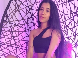 Webcam sex con Kariinasmith