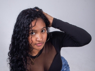 Sexcam Live Show von Karinaponce33