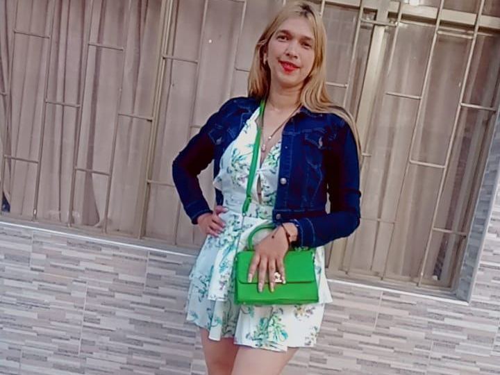 Karleeswett's profile - Image n°0