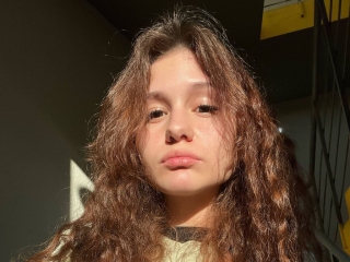 Karlenepaiva's Sexcam