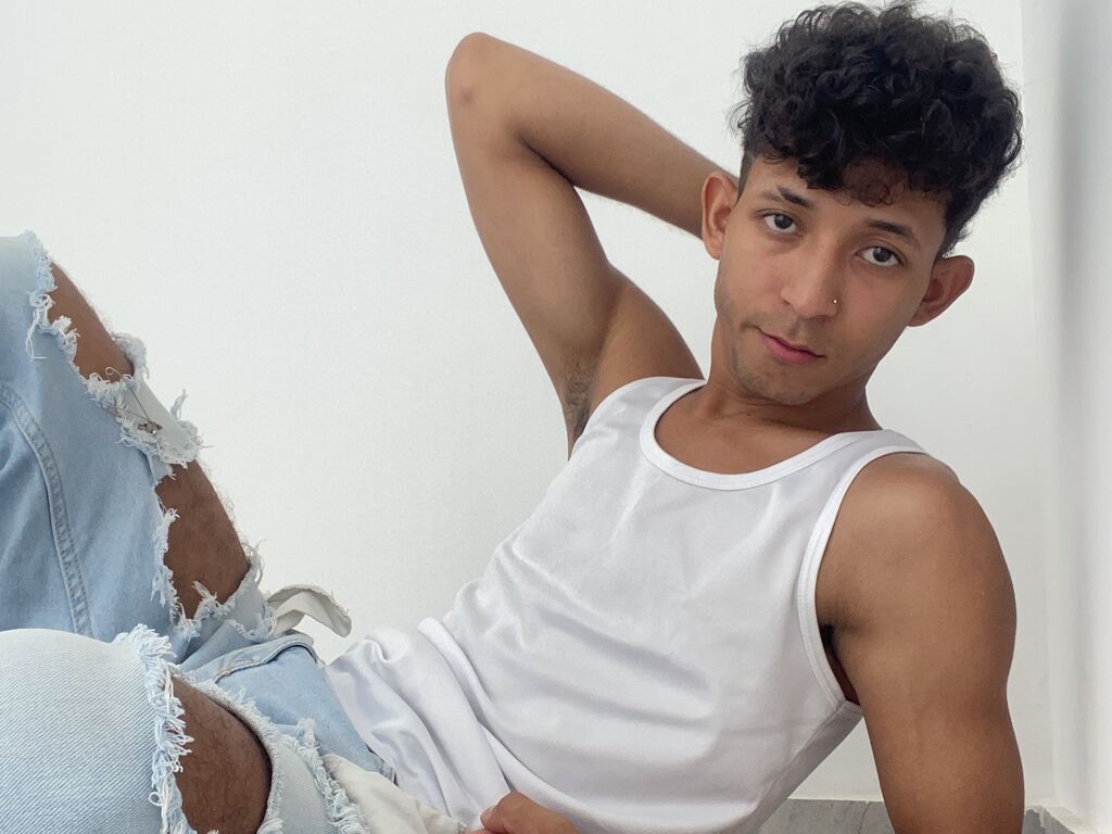 Karlostonsen's profile - Image n°4