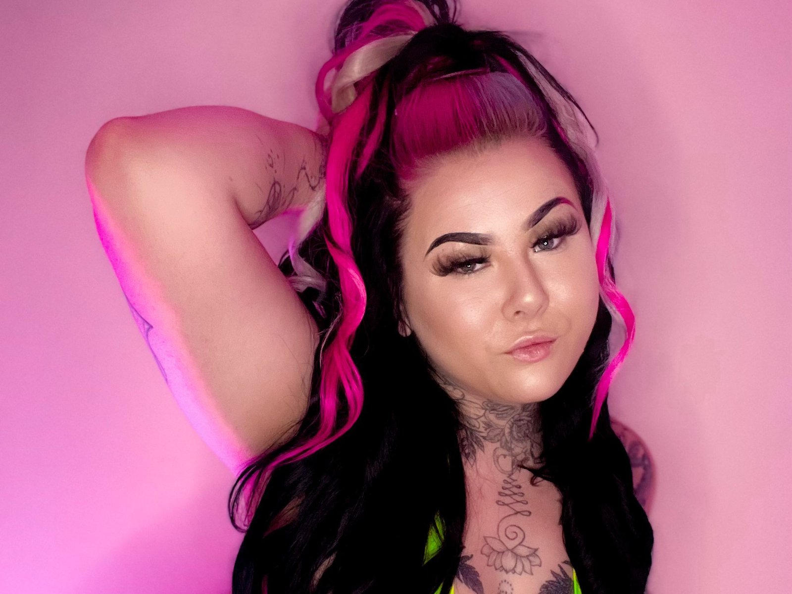 Karmakaneofficial's profile - Image n°2