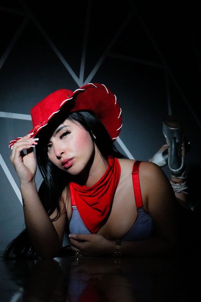 Perfil con Karolinahot69 - Imagen  n°1