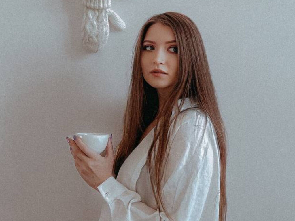 Karolinakamsy's profile - Image n°1