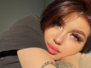 Live Sex Karolinakaren