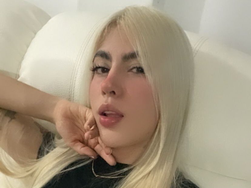 Karolinee18's profile - Image n°1