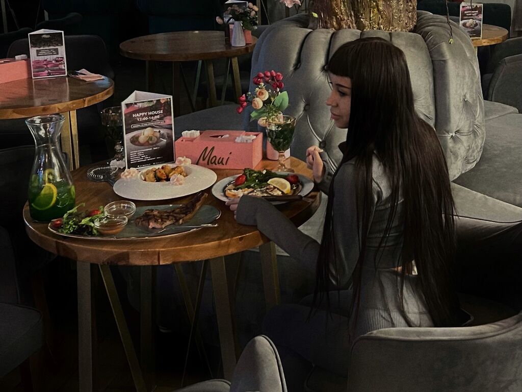Karolinehamelton's profile - Image n°0