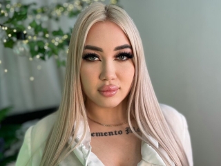 Webcam sex met Karollesly