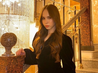 Sexo por webcam con Karyneil