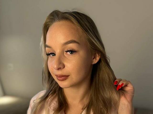 Perfil con Katrin - Imagen  n°1