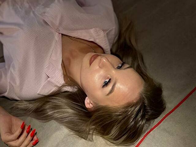 Perfil con Katrin - Imagen  n°2