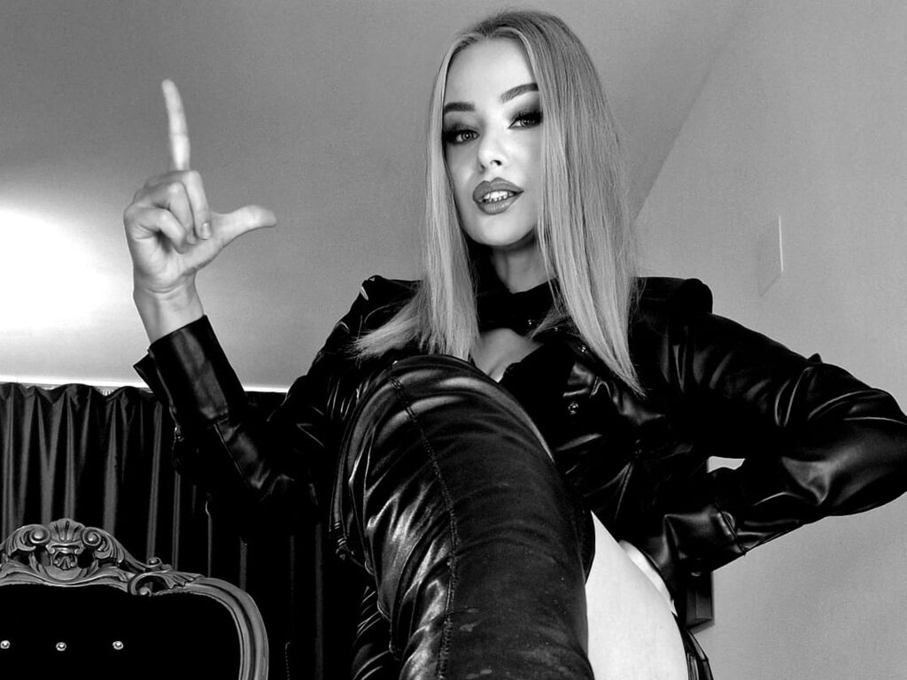 Katyalatika's profile - Image n°13