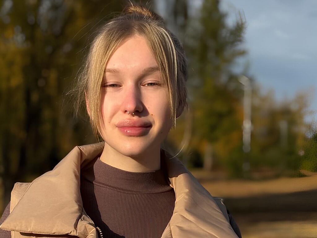 Katymid's profile - Image n°1