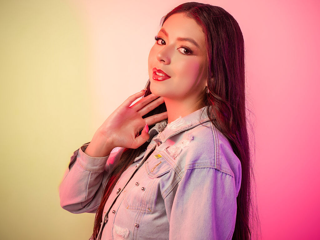 Katypearson's profile - Image n°1