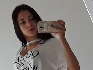 Sexo por webcam con KaylaAmazing