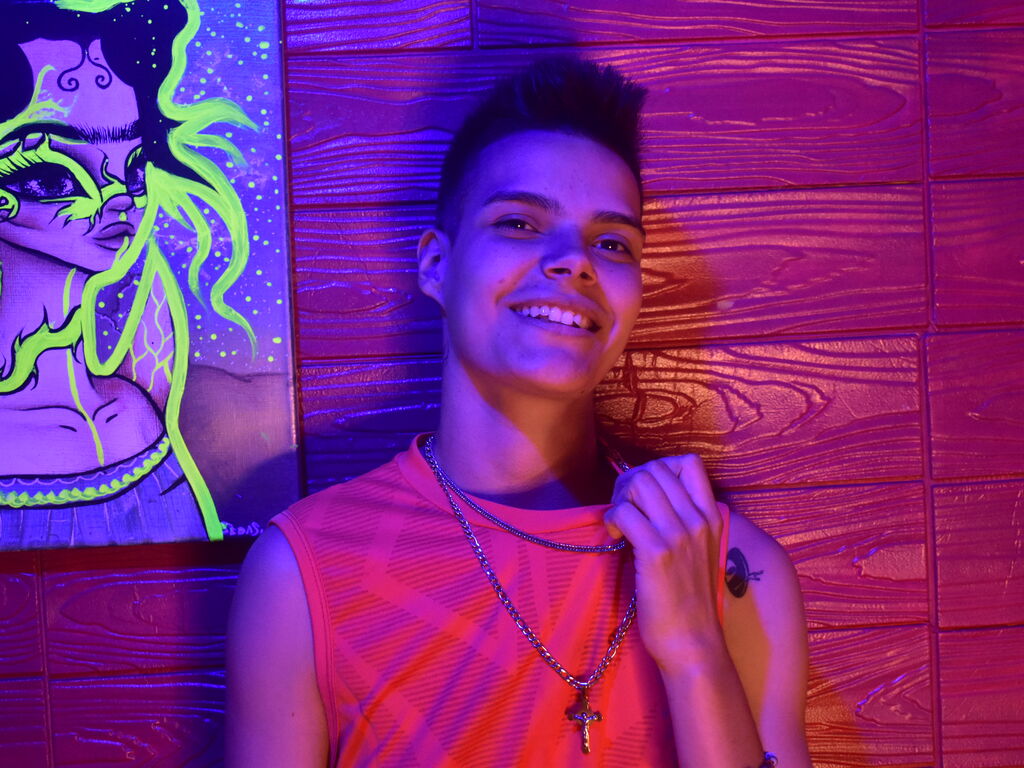 Kellycornel's profile - Image n°0