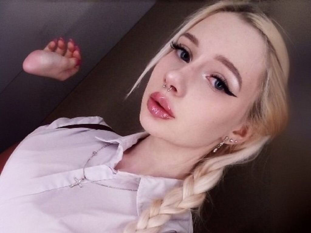 Kellyromeo's profile - Image n°0