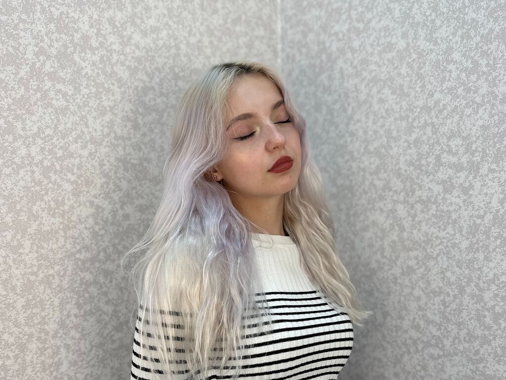 Kendrahathaway's profile - Image n°0