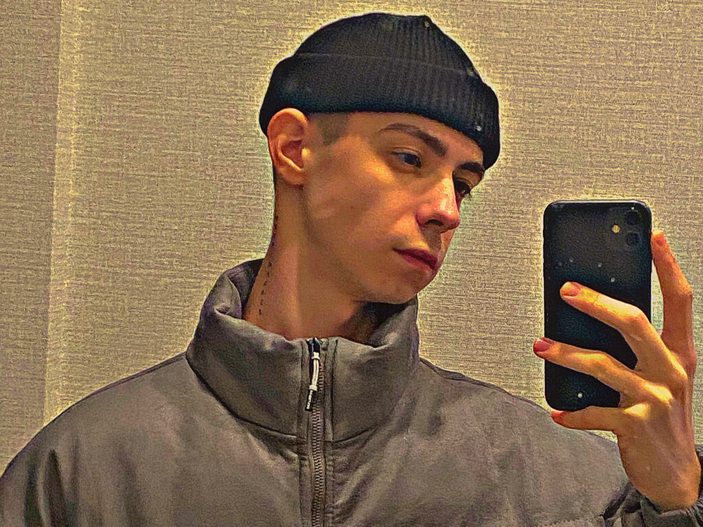 Kenneon's profile - Image n°1