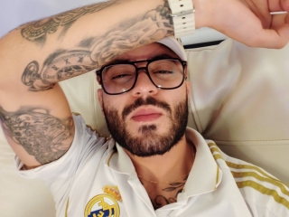 Webcam sex with Kevinperexz