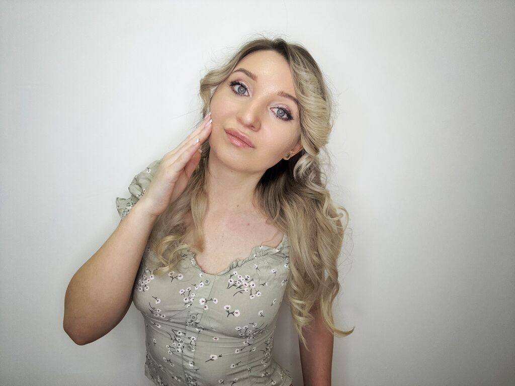 Kimberlyreyvis's profile - Image n°1