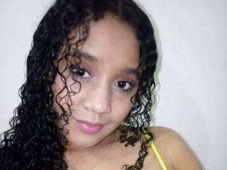 Kimboobs18's Sexcam