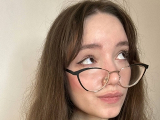 Sexo por webcam con Kiraplavin