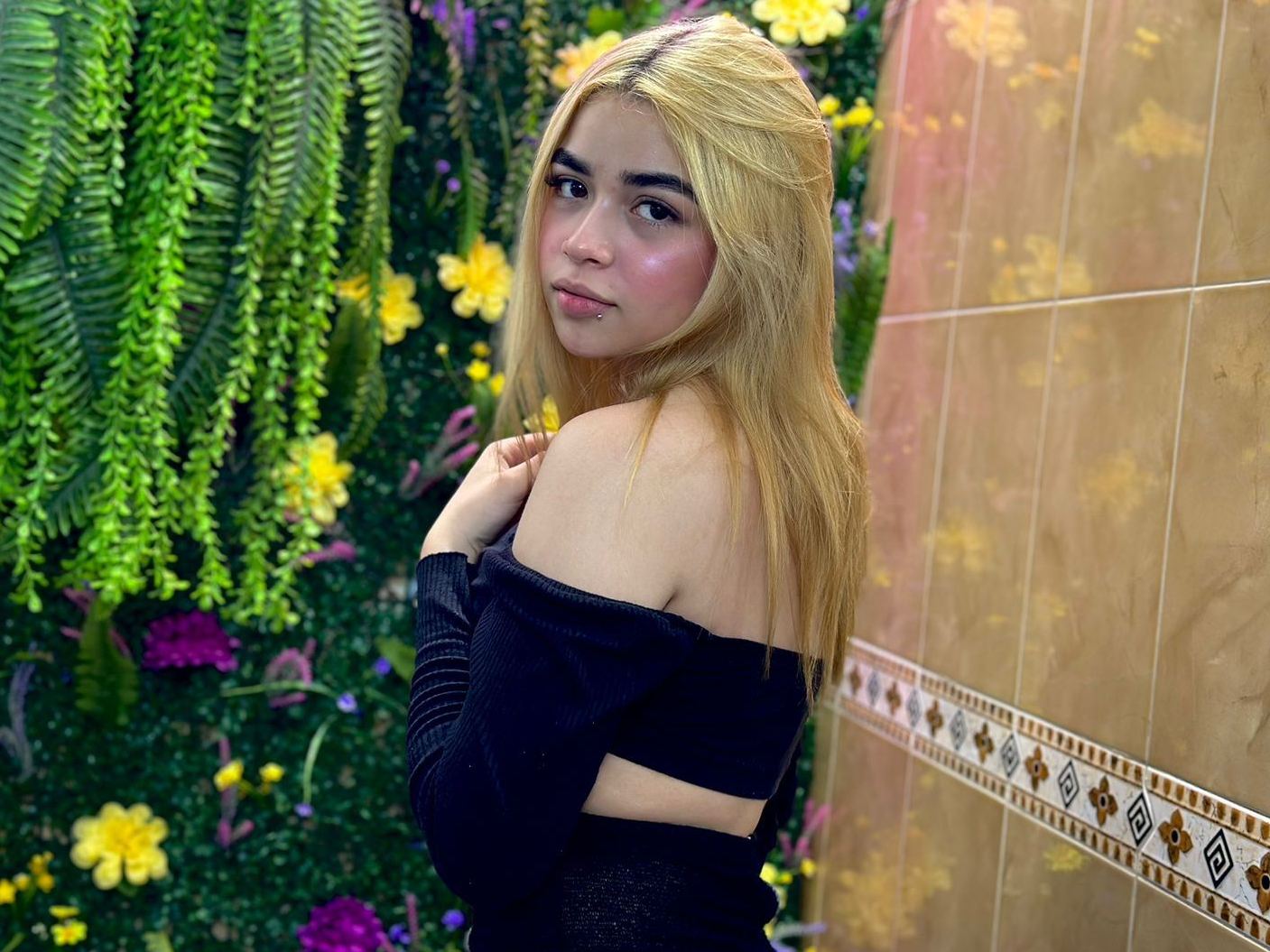 Kittyblondegb's profile - Image n°0