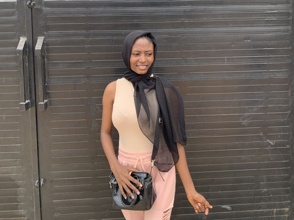 Perfil con Kittyphoebe - Imagen  n°1