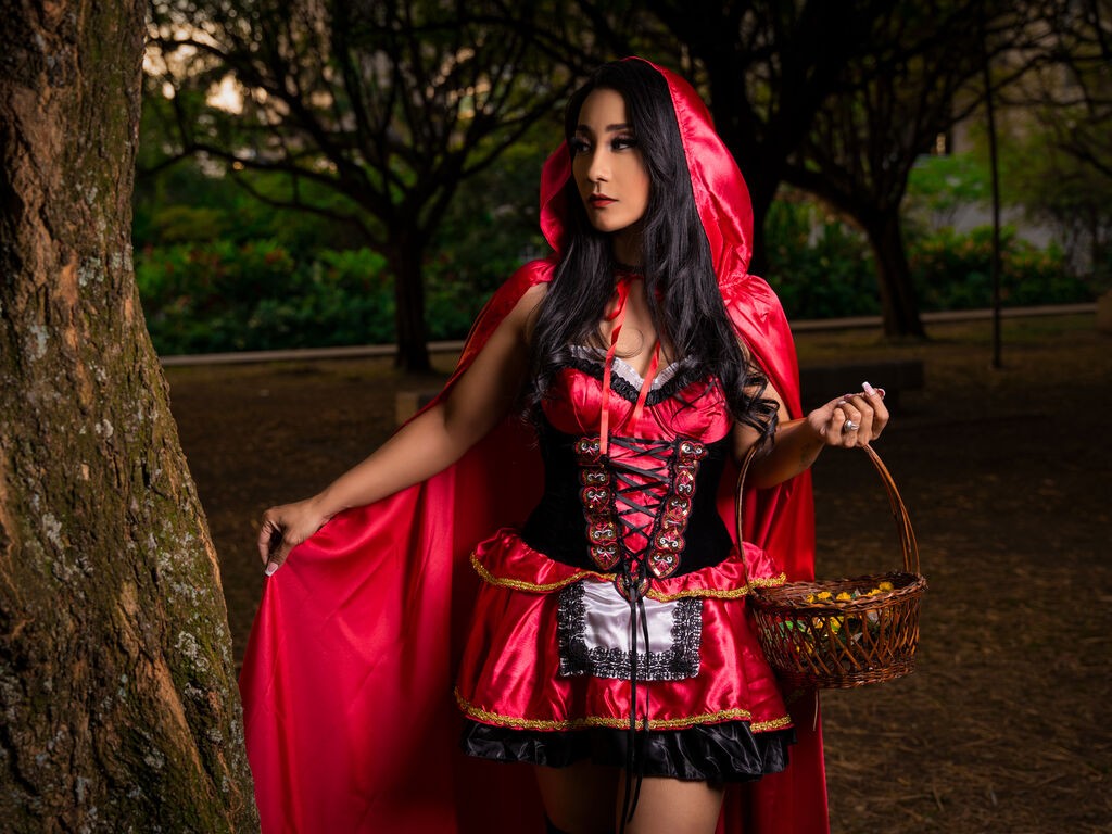Kourtneybaker's profile - Image n°4