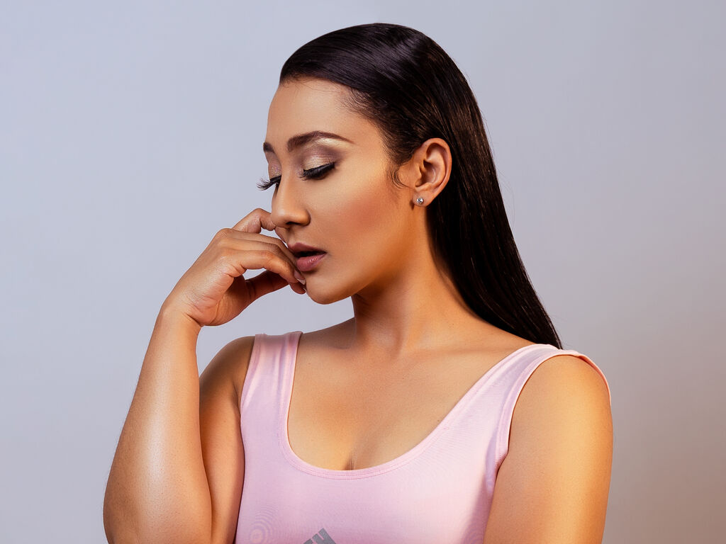 Kourtneybaker's profile - Image n°2