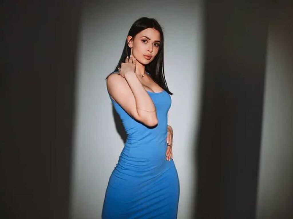 Kristinamoore's profile - Image n°1
