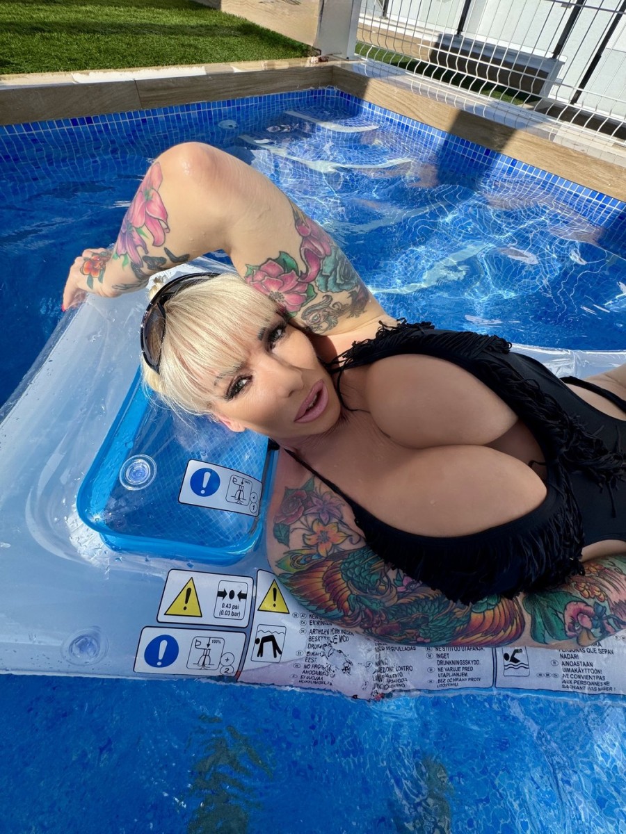 Profil de krisztinaserenyxxx - Photo n°1