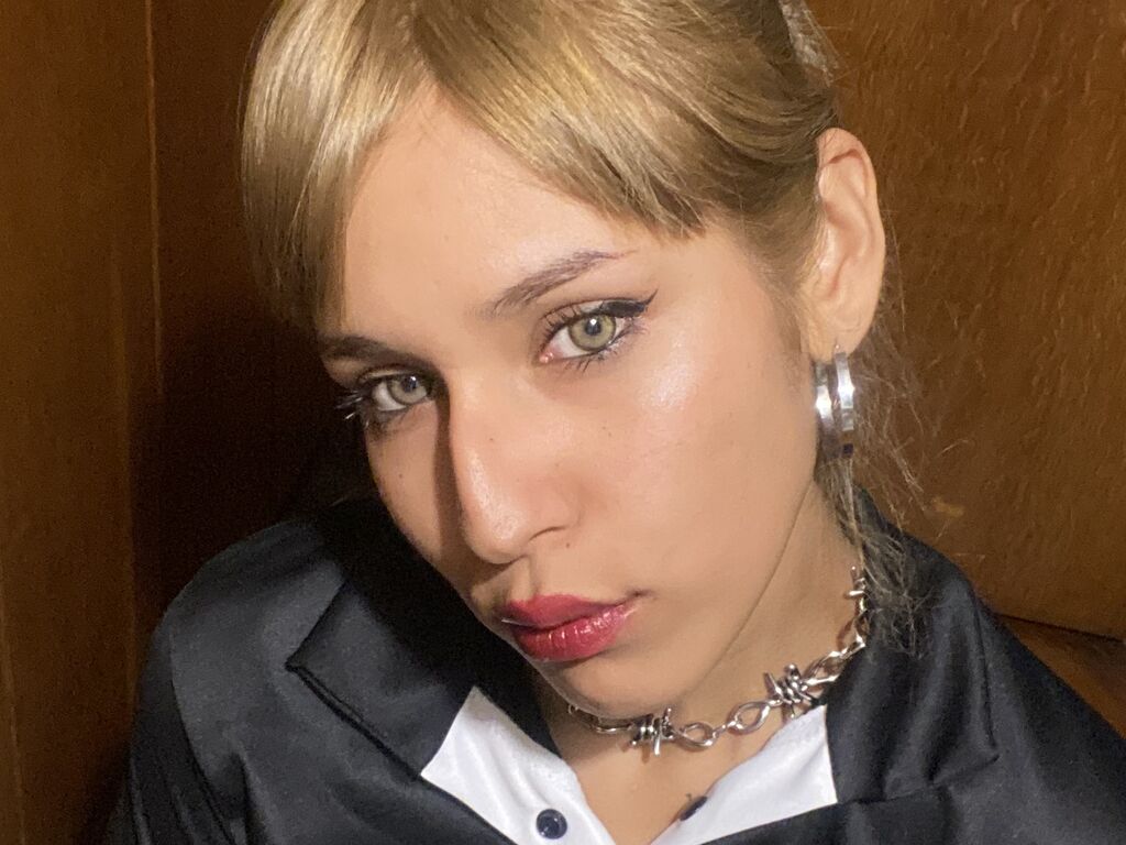 Kyarahernaandez's profile - Image n°0