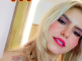 Webcam sex met Kyaralane