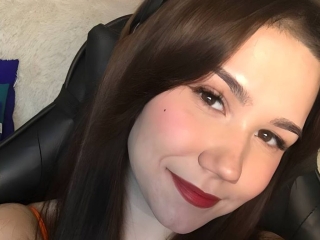Webcam sex with Kyliechapmann