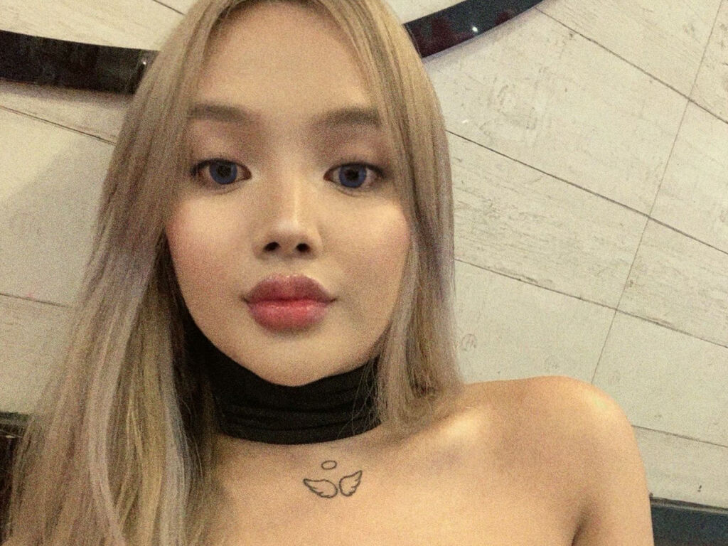 Kyliesonique's profile - Image n°1