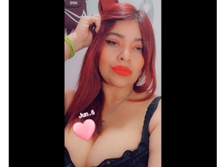 Webcam sex with Ladybigtitts
