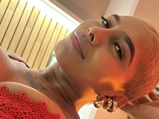 Sexo por webcam con LadyNova