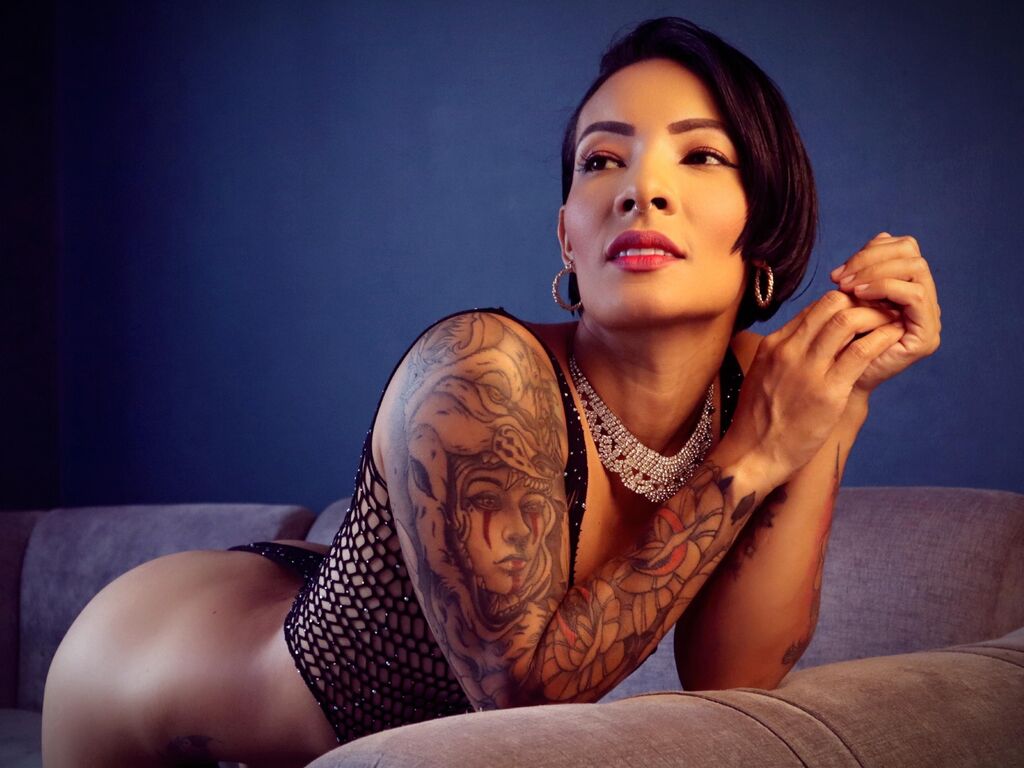Ladyrussell's profile - Image n°1