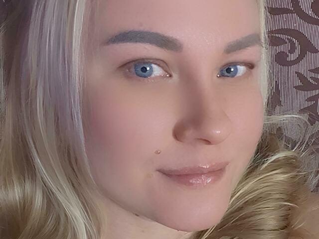 Lanablonde's profile - Image n°1