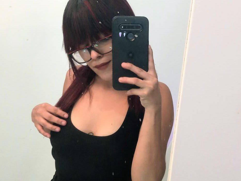 Lara_Glass's profile - Image n°0