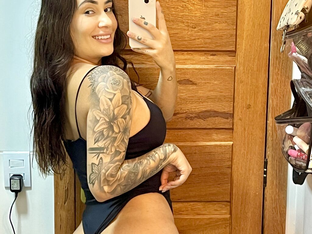 Larabrazilian's profile - Image n°0