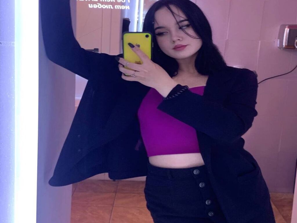 Laracarla's profile - Image n°1