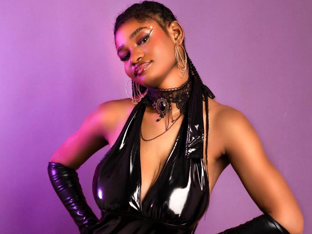 Laralyntayla's profile - Image n°0