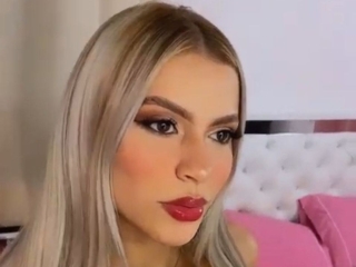 Laraqueen28's Sexcam