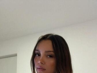 Larasantana_Mml's profiel