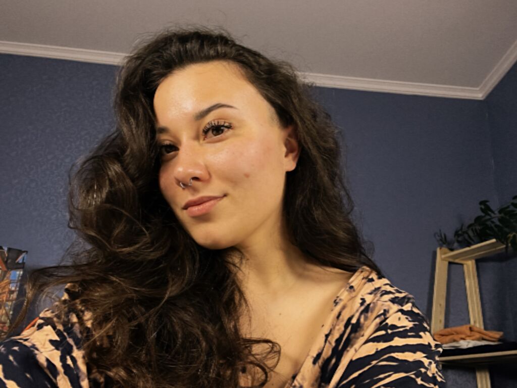 Larawood's profile - Image n°1