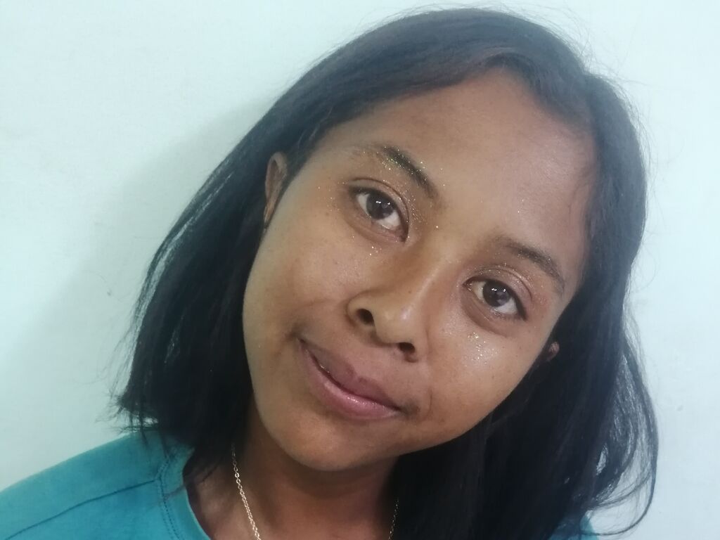 Larisabrooks's profile - Image n°1